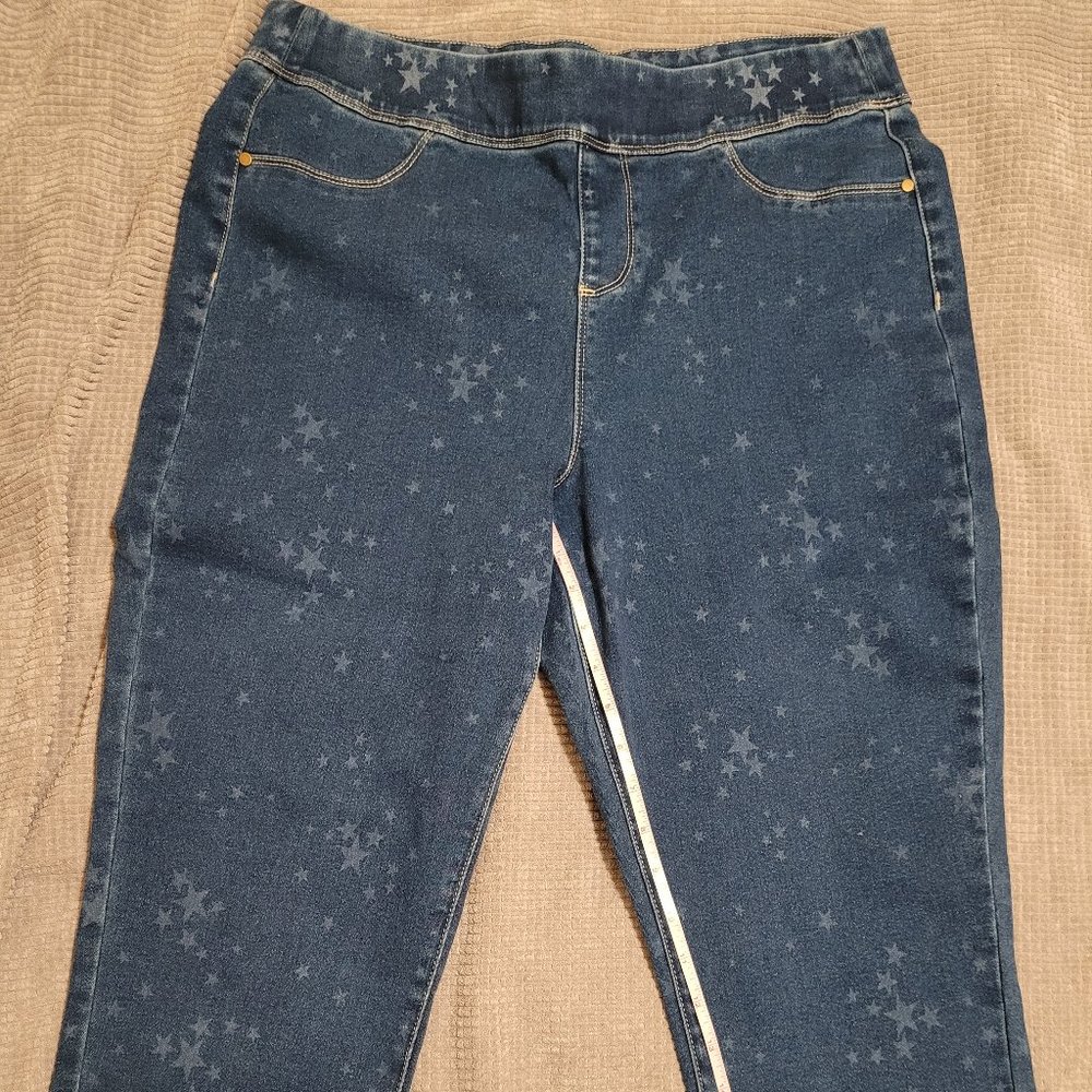 Blue Desire Star Print Capri